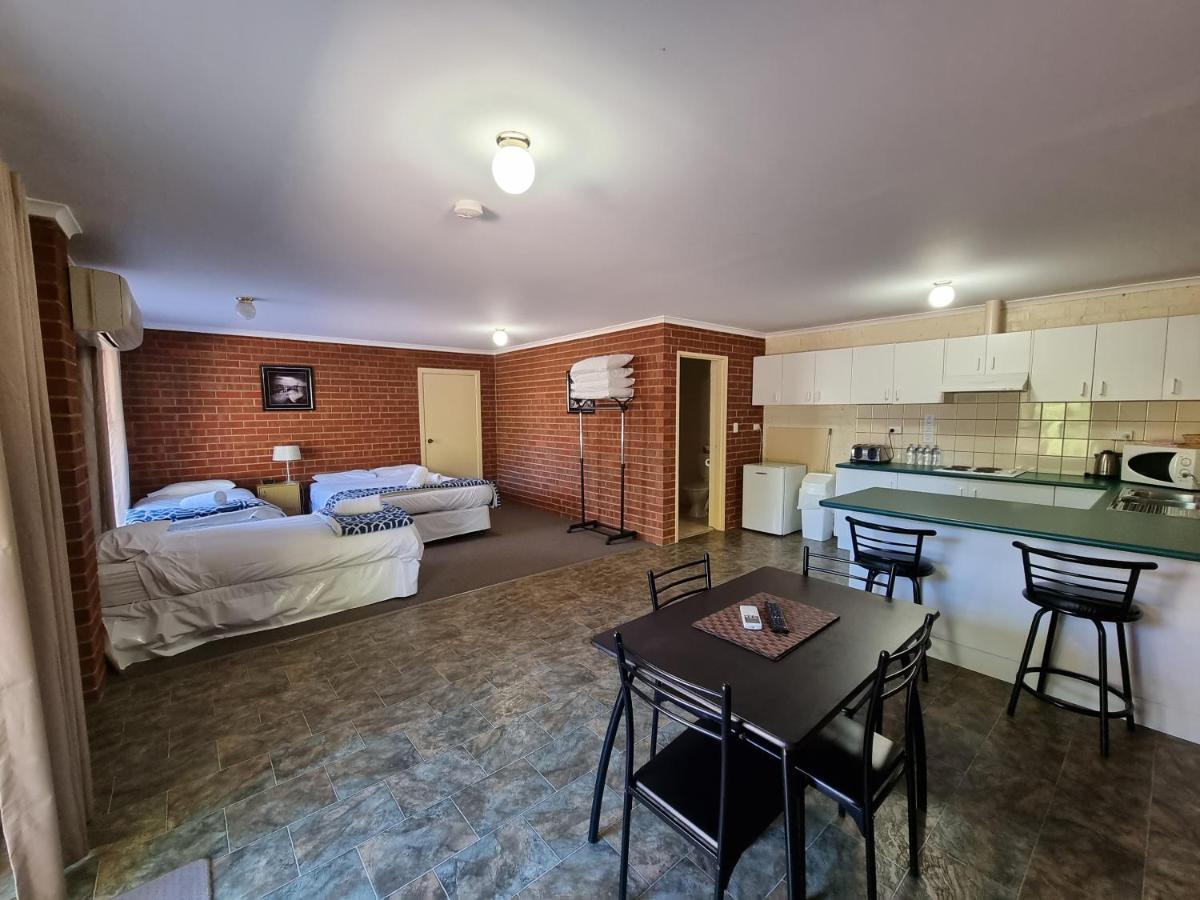Dargo Hotel Luaran gambar